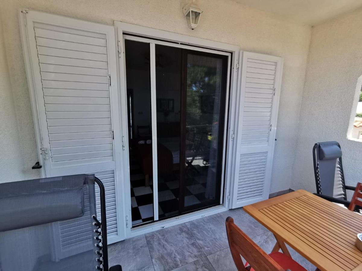 Apartmani Nata Maslinica Exteriör bild