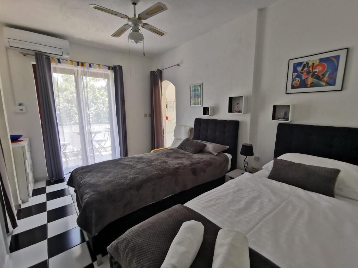 Apartmani Nata Maslinica Exteriör bild